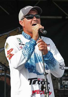 <p>
	Casey Ashley performs with Bush Hawg at Saturday's weigh-in. He sang "Simple Man" by Lynyrd Skynyrd.</p>
