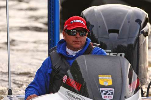<p>
	A fan favorite in this event, Dean Rojas, is all business during take-off.</p>
