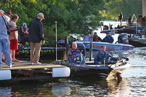 <p>
	Aaron Martens, in second place with 16-5, is the first boat to take off on Day Two.</p>
