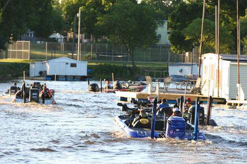 <p>
	Day Two of the Mississippi River Rumble is officially underway.</p>
