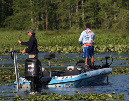 <p>
	The Leader is running and gunning today! JIm Dillard and Co Angler Kook Kuykendall </p>
