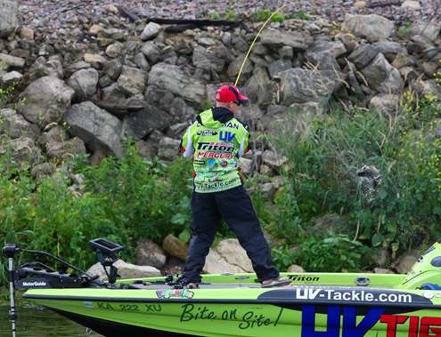 <p>
	Chapman hooks up with his first keeper on Day One of the Bassmaster Elite Series Mississippi Rumble out of La Crosse, Wis.</p>
