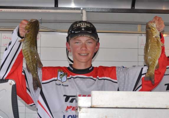 <p>
	Tyler Evans of Montana won the 11- to 14-year-old age division by 1 ounce. He caught 6 pounds, 9 ounces by fishing a rocky area 6 to 10 feet deep.</p>

