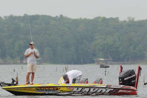 <p>
	Boyd Ducket fished next to Davis on Day Two.</p>
