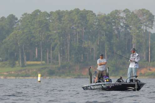 <p>
	Aaron Martens went back to his big bass spot to see if he could add to his total. </p>

