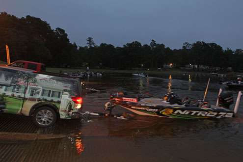 <p> 	Timmy Horton backs his boat into the water on the final day at the 2012 Toledo Bend Battle.</p> 