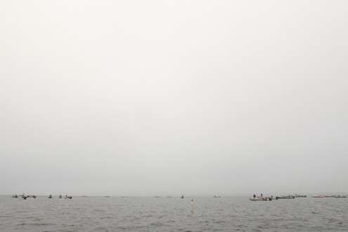 <p>
	Lots of spectators were out this morning in the fog.</p>

