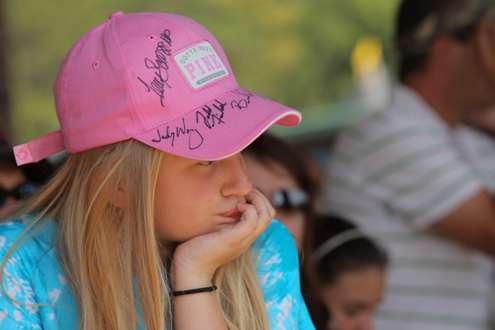 <p>
	This fan collected a few autographs on her hat.</p>
