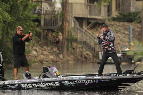 <p>
	 </p>
<p>
	Aaron Martens sets the hook, while Mark Zona captures the action on BassCam.</p>
