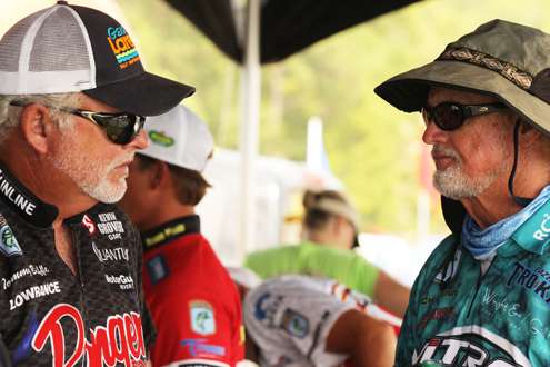 <p>
	 </p>
<p>
	Rick Clunn and Tommy Biffle talks about fishing Toledo Bend. </p>
