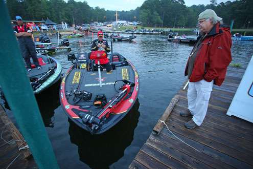 <p>
	Don Barone looks on as anglers prep for Day 3 on Toledo Bend.</p>
