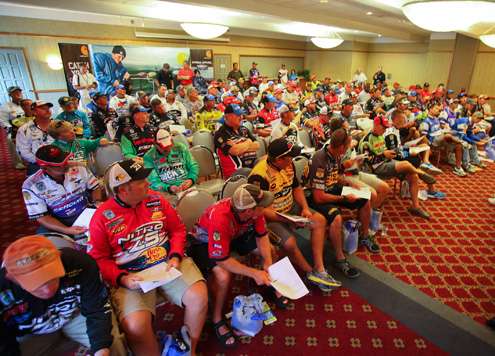 <p>
	98 anglers will compete for the title on the Mississippi River in La Crosse, Wis.</p>
