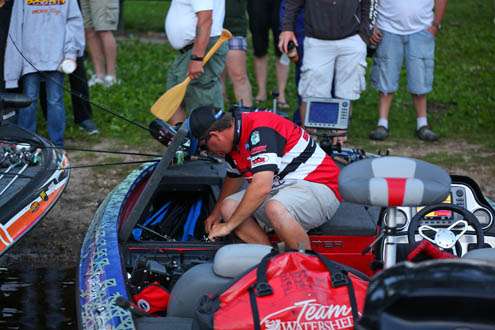 <p>
	Cliff Pace finds himself in consecutive Top 12 cuts as he prepares for the day ahead.</p>

