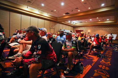<p>
	Anglers listen as boating rules are explained during the meeting.</p>
