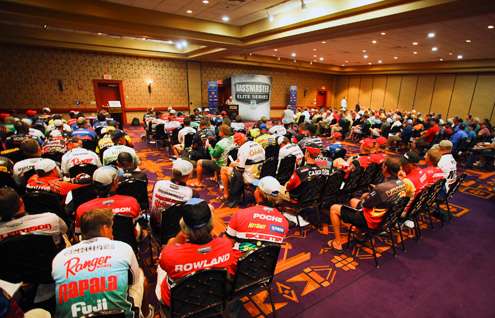 <p>
	B.A.S.S. Tournament Director Trip Weldon welcomes anglers and Marshals to Green Bay.</p>
