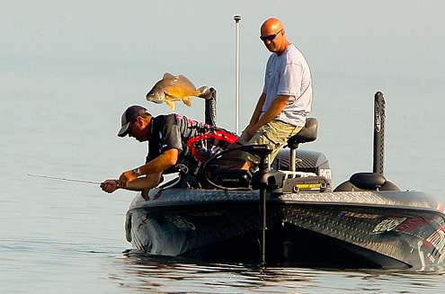 <p>
	Unfortunately for Walker, sheepshead cannot be weighed.</p>

