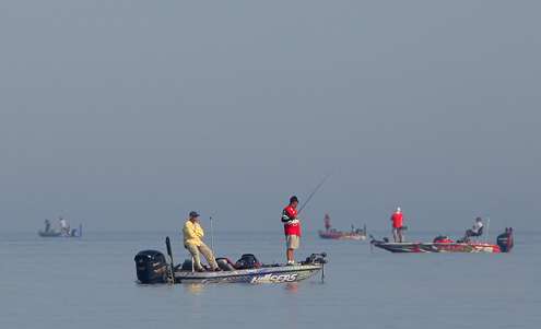 <p>
	Anglers begin to crowd offshore structure near Little Sturgeon Bay.</p>
