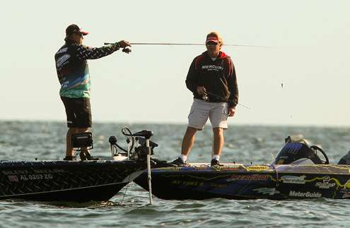 <p>
	Chris Lane and Rick Morris discuss the tight confines they were fishing.</p>
