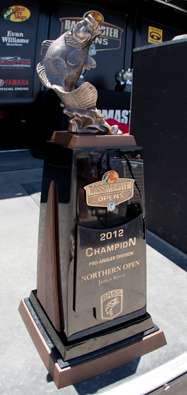 <p>
	The 2012 Bass Pro Shops Northern Open #1 pro angler trophy.</p>
