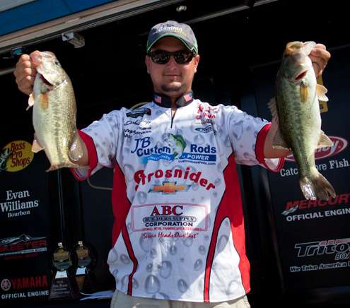 Wagy brought four fish to the stage for 7-7, enough to top his nearest competitor, Robert Whitehurst, by 6 ounces.