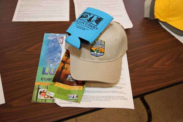 <p>
	Essential equipment for any Federation Nation angler â a hat, a drink insulator and a copy of the rules.</p>
