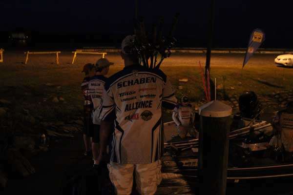 <p>
	Being a non-boater doesnât keep Ian Schaben (Kansas) from taking along plenty of rods. Hey, you never knowâ¦</p>
