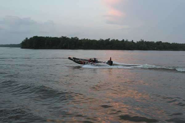 <p>
	Does anyone have to ask whatâs on event leader Dale Hightowerâs mind this morning?</p>
