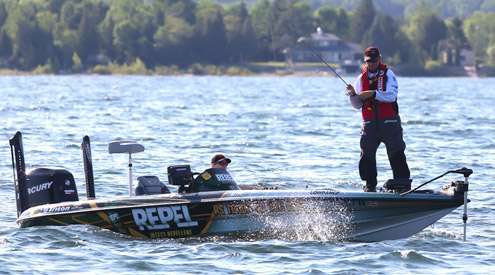 <p>
	Klein hooks up early on Day Two.</p>
