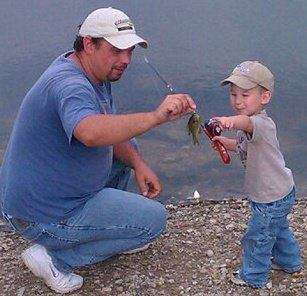 <p>
	âIâm a proud dad,â said Jason Flood. This photo of him with his son, Branson, was taken last year at a kids fishing tournament.</p>
