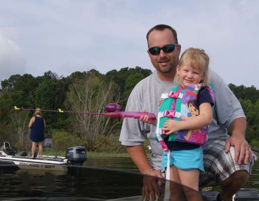 <p>
	McKenzie gets a day out on Texas' Sam Rayburn with her dad, John Grass.</p>

