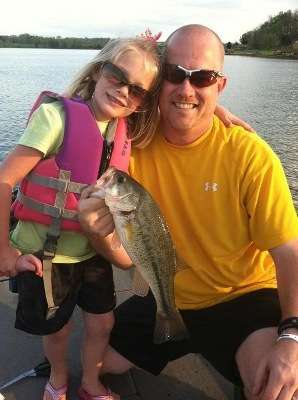 <p>
	Robert Combest and his 5-year-old daughter, Addison, enjoy bass fishing together. âWe were fishing on Fort Loudon in Tennessee,â said Combest.</p>
