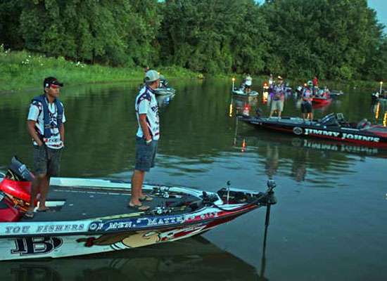 <p>
	Anglers eagerly await the start of the Carhartt Bassmaster College Series National Championship.</p>
