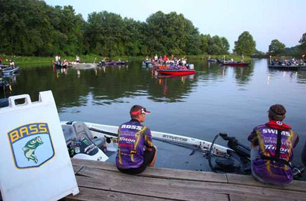 Day One of the Carhartt Bassmaster College Series National Championship is on the Arkansas River; Day Two will take place on Lake Maumelle.