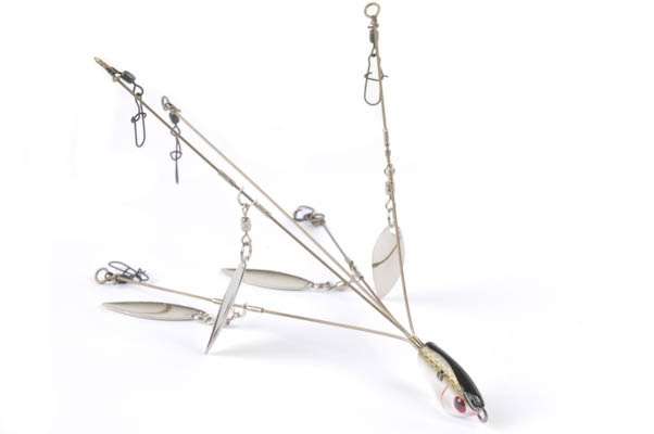 <p>
	 </p>
<p>
	<strong>Yum Flash Mob</strong></p>
<p>
	Yum has a wide variety of umbrella rigs, and this one may have the most flash appeal. The Flash Mob is available in two sizes; and affixed to each arm is either a Colorado or willow spinner blade, your choice.</p>
