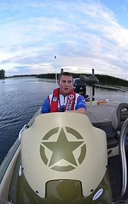 <p>
	Larry Draughnâs boat is outfitted with amenities that make it easy for him to fish.</p>
