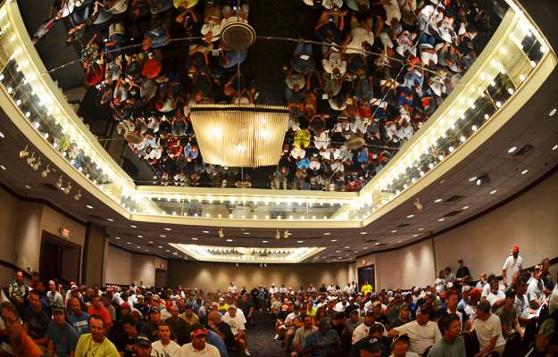 <p>
	All 149 or so anglers packed into the Best Western in Sterling Heights, Mich., for the tournament briefing.</p>

