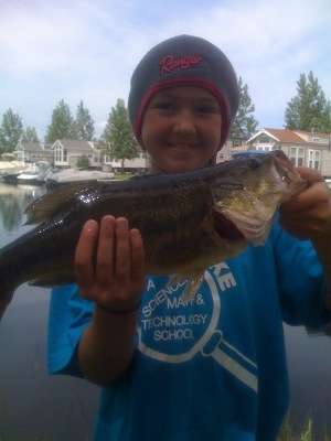 <p>
	Grace, 7, is proud of her big bass!</p>
