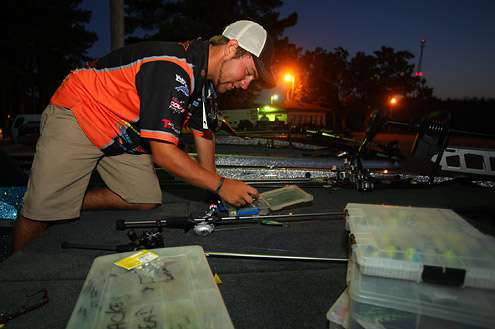 <p>
	Zack Birge from Oklahoma State will be competing against Logan Johnson from the University of Alabama for a chance at competing in the Bassmaster Classic.</p>
