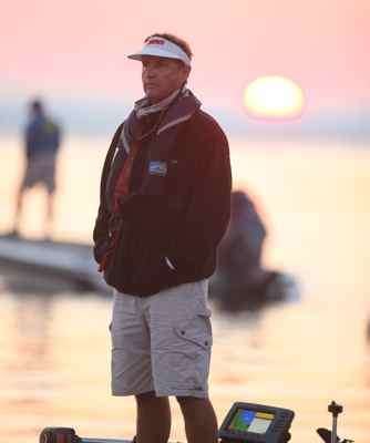 <p>
	Bernie Schultz has posted a remarkable record of consistency at Oneida Lake. Schultz has made the Top 12 cut four times here, and was 12th at the start of the day with 42-6.</p>
