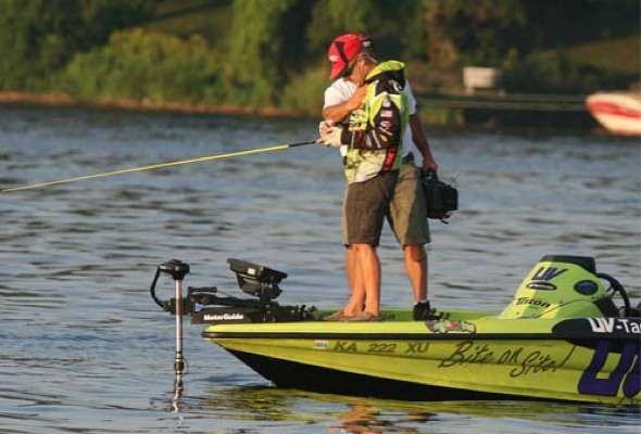 <p>
	 </p>
<p>
	Minutes after the take off of the Ramada Championship, Brent Chapman arrives at his primary area. And a minute after that, Bassmaster cameraman, Brian Mason has to adjust the microphone Chapman in wearing.</p>
