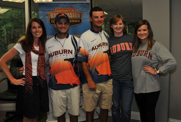 <p>
	Auburn University graduates and B.A.S.S. staffers Jennifer Leonard, Laurie Tisdale and Helen Northcutt showed off their blue and orange for the camera with Matt and Jordan Lee.</p>
