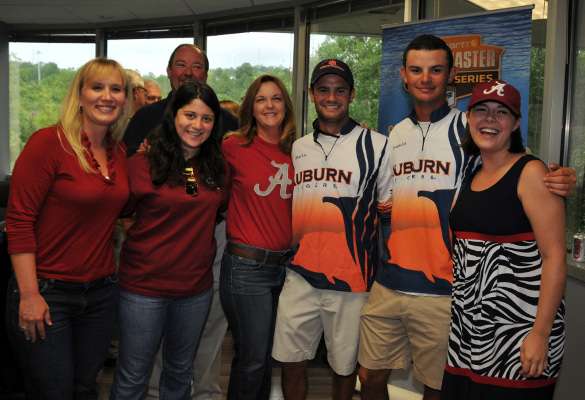 <p>
	Alabama fans got in on the fun with the Auburn anglers. From left are April Phillips, Jamie Broday, Bruce Akin, Laura Rush, Matt Lee, Jordan Lee and Grayson Davis.</p>
