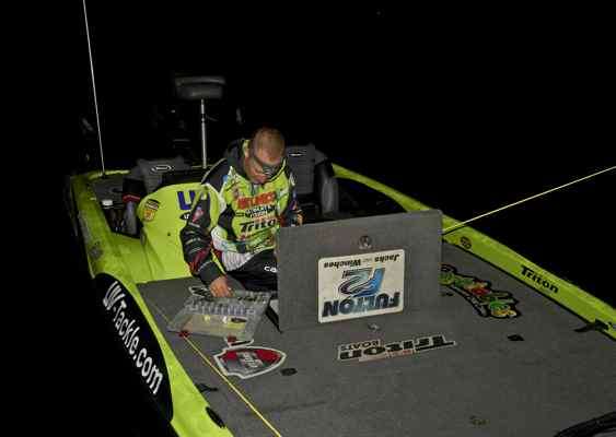 <p>
	After clinching the Toyota Tundra Angler of the Year title Saturday, Brent Chapman has to be the most relaxed man on Oneida Lake today.</p>

