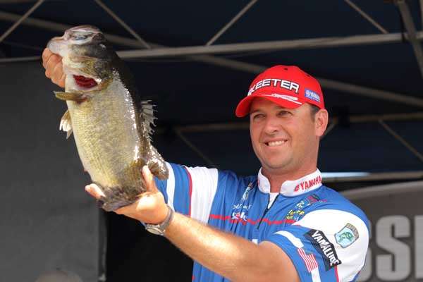 <p>
	<strong>Todd Faircloth - 3rd in AOY race</strong></p>
<p>
	Todd Faircloth was leading the 2008 AOY race going into the season finale on Oneida Lake when things took a big turn for the worse. He finished 93rd, opening the door for Kevin VanDam and ending his best chance to date for an AOY crown. Now he has another chance, but it will be on the same lake that saw him slip four years ago, and, instead of having the lead, he has ground to make up on Chapman and DeFoe.</p>
