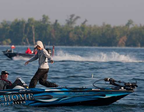<p>
	Things tend to move very fast in the Bassmaster Elite Series.</p>
