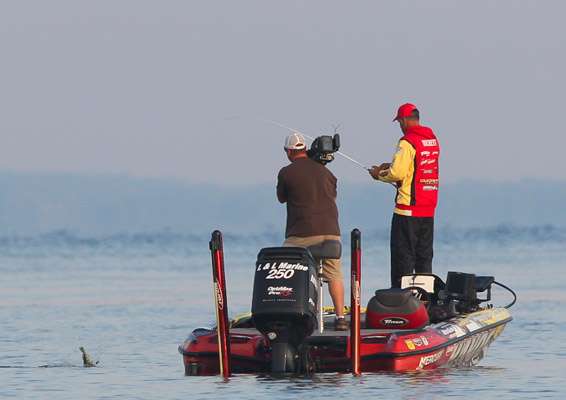 <p>
	Boyd Duckett, starting out in second place, hooked a nonkeeper on Day Three.</p>
