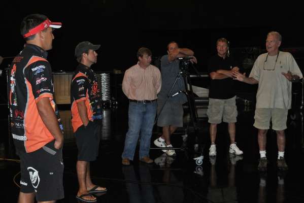 <p>
	McKinnis talks to Birge and Flurry in front of the group.</p>
