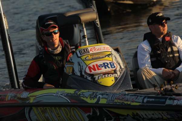 <p>
	Brandon Card looks to keep his lead in the Bassmaster Elite Series Rookie of the Year race as he idles by the dock on Day One at Oneida Lake.</p>

