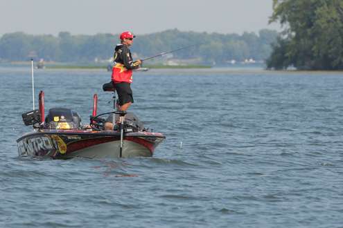 <p>
	Kevin VanDam started the day in 27th place with 27-0.</p>

