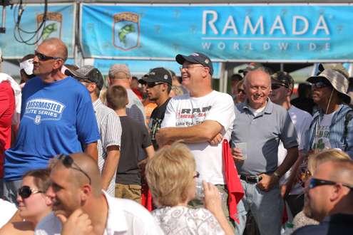 <p>
	The fans are ready to cheer on their favorite anglers.</p>
